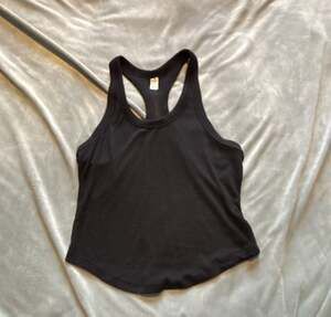 Old Navy UltraLite Go-Dry Ribbed Racerback Tank Top